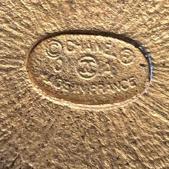 Chanel Gripoix Gold and Black Brooch - Picture 5 of 7